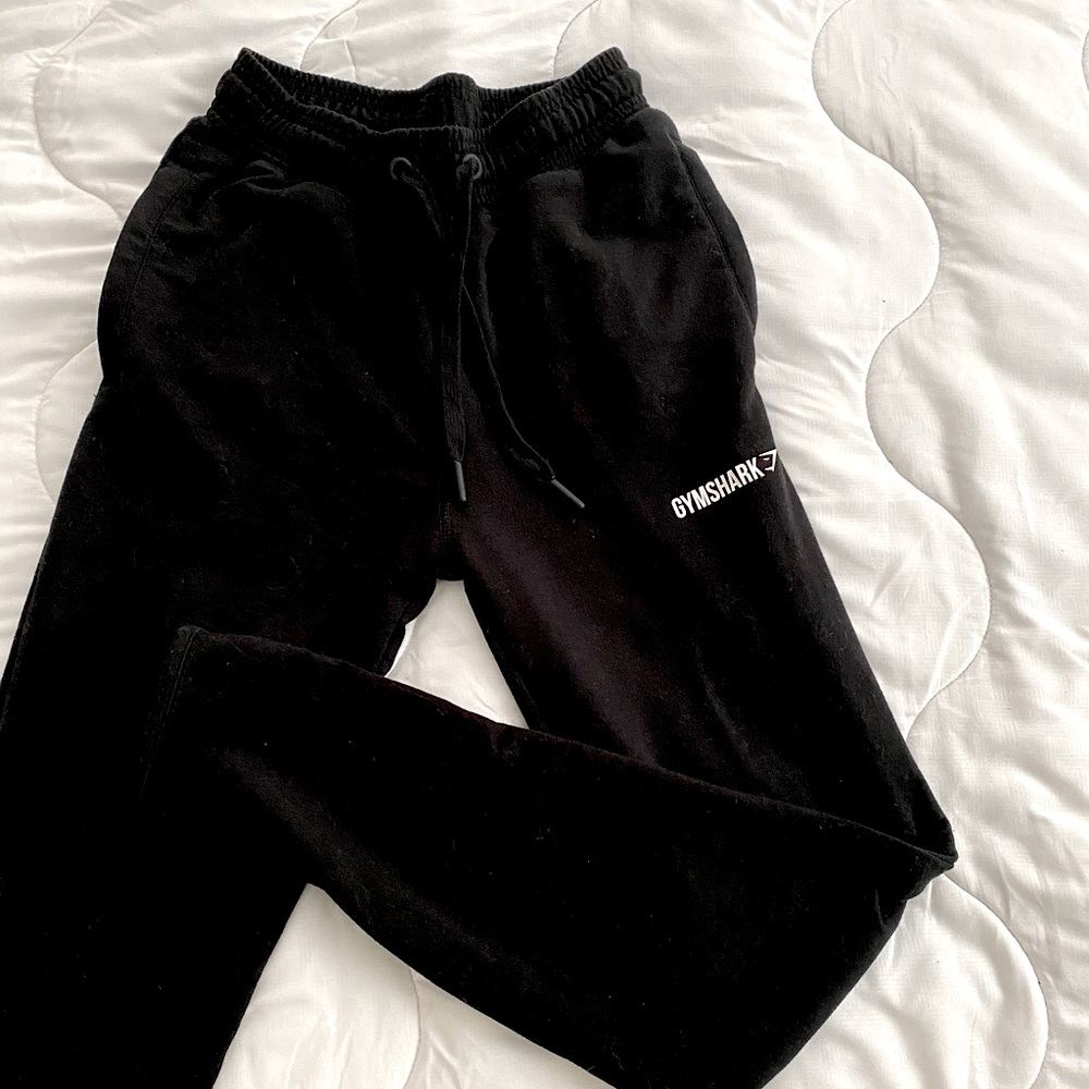 Black gymshark joggers